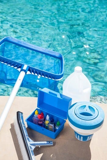 Steps to close your pool for the season